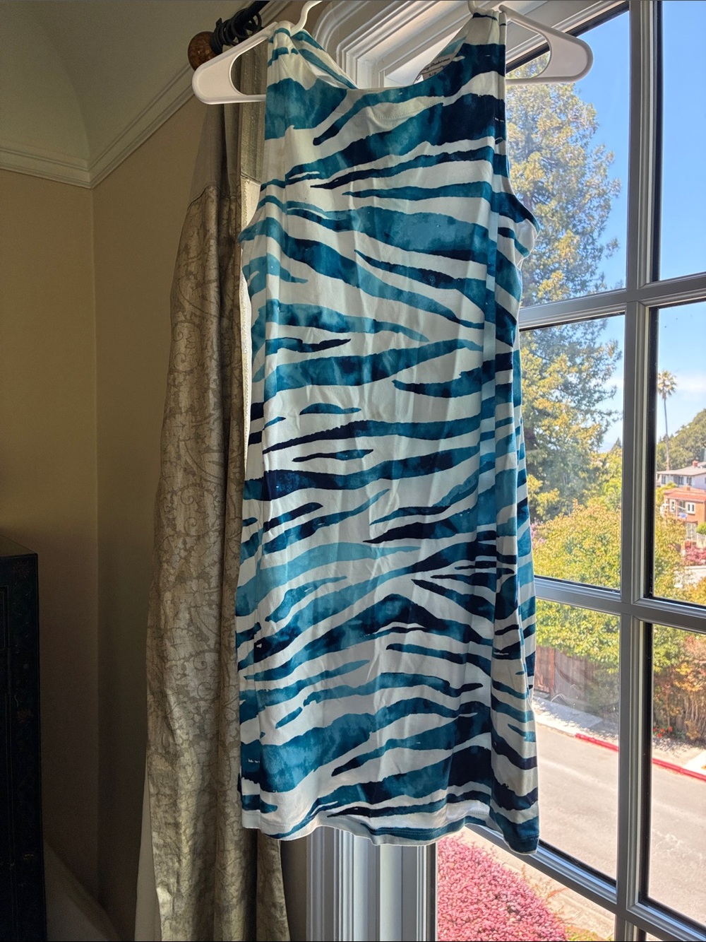 Tommy Bahama Blue & White Zebra Print Sleeveless Shift Dress